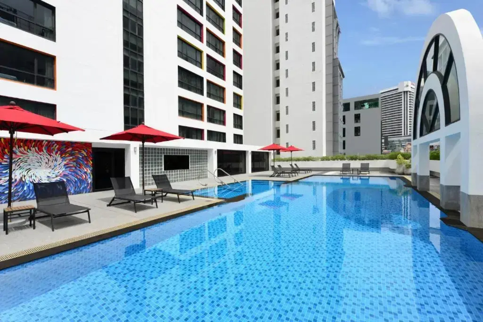Отель BelAire Bangkok