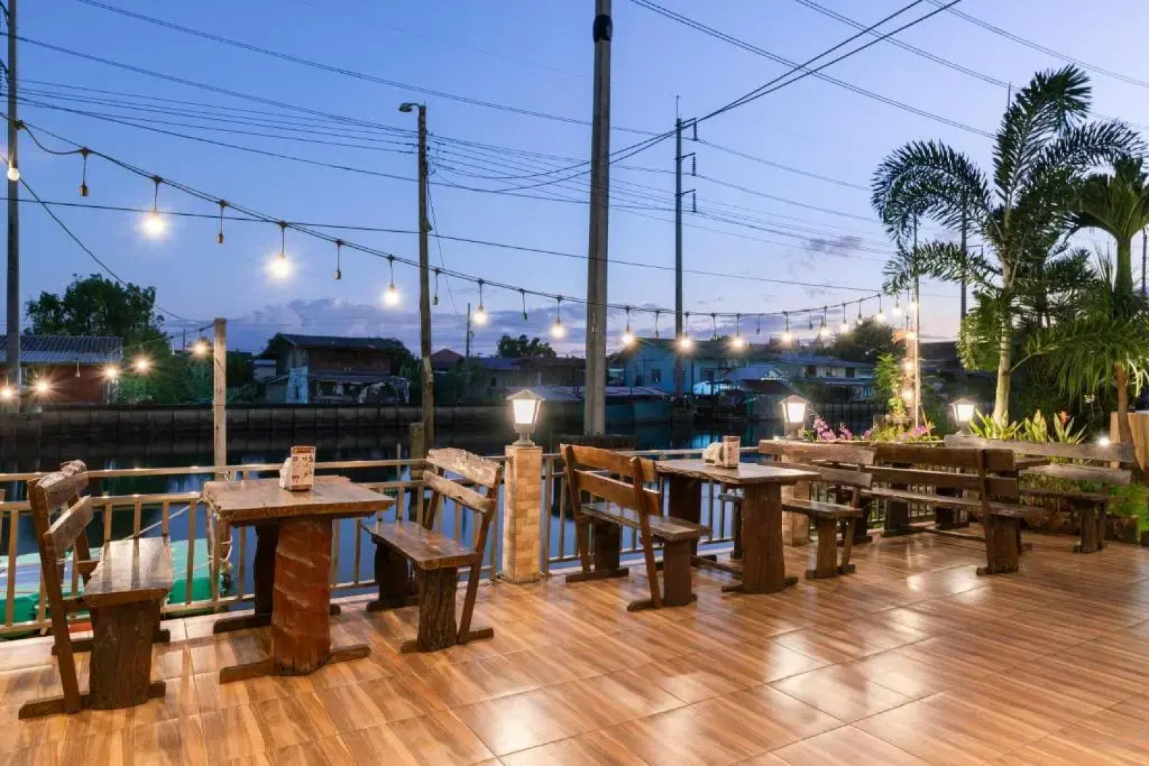 Golden Foyer Suvarnabhumi Airport Hotel