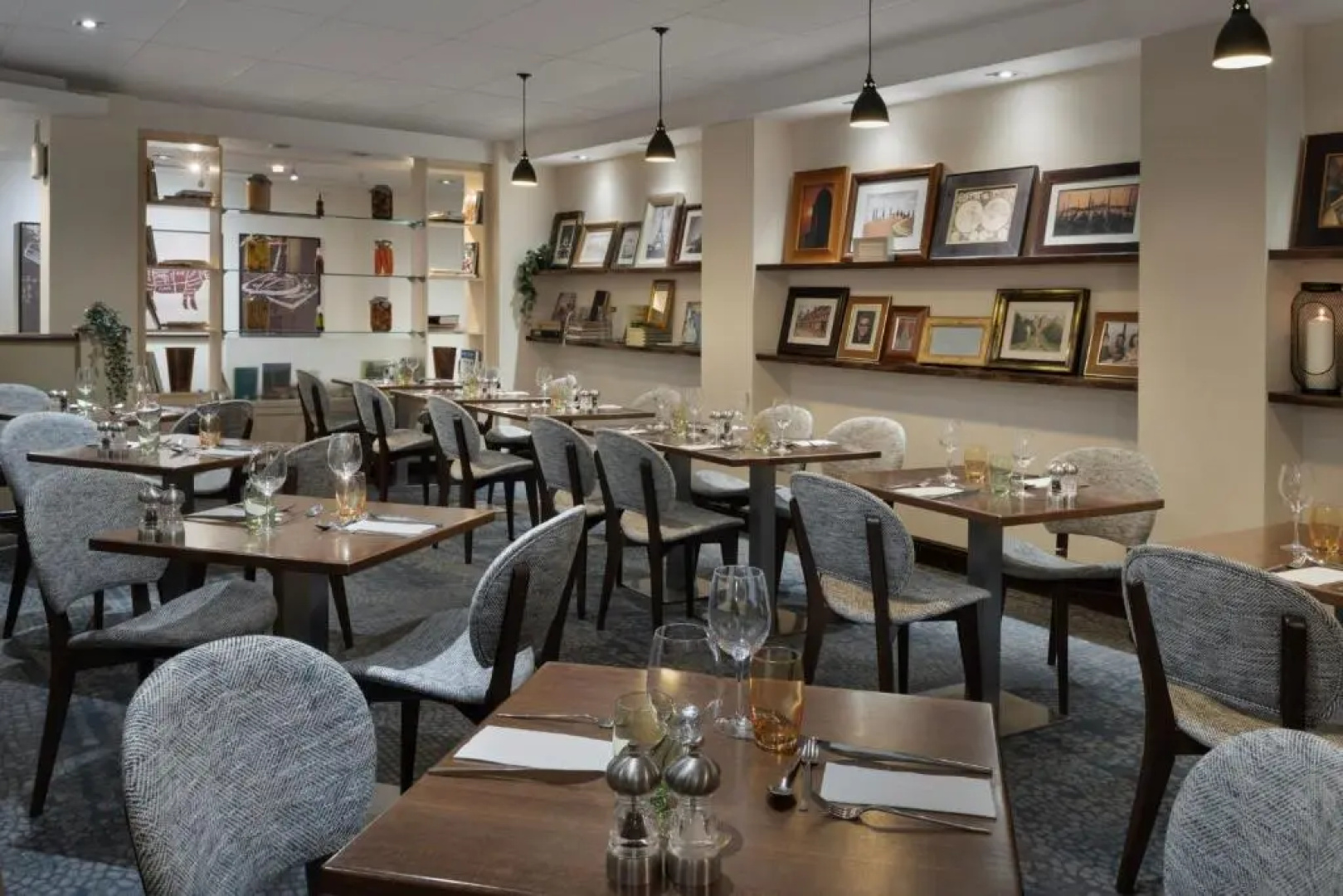Delta Hotels by Marriott Heathrow Windsor