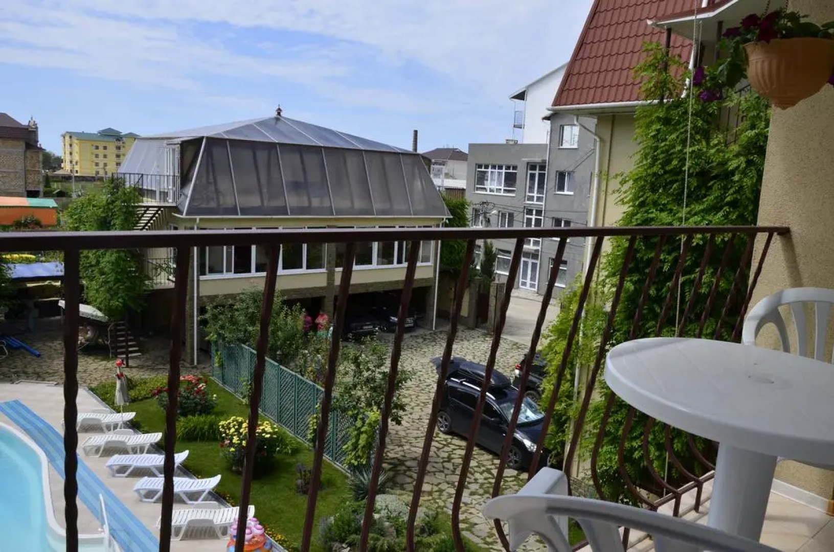 Alyana Guest House