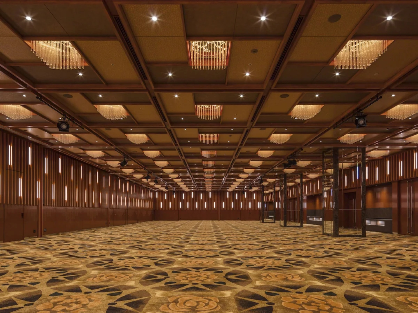 Отель APA Hotel ＆ Resort Yokohama Bay Tower