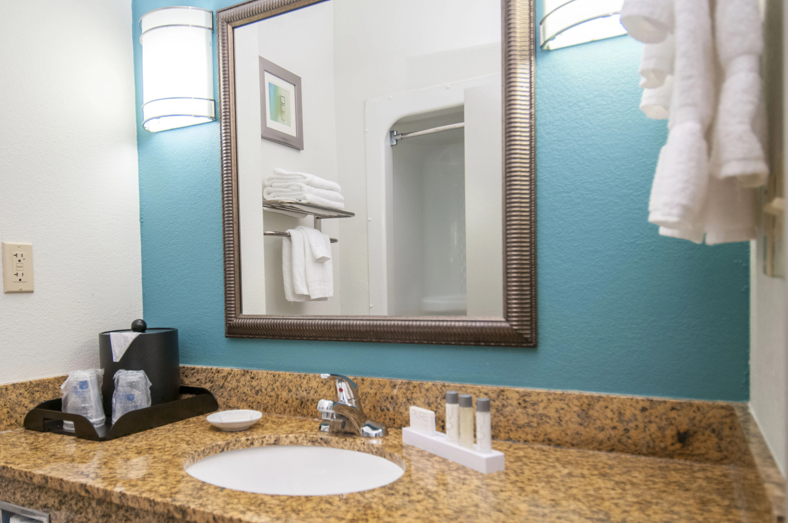 Best Western Plus Blue Angel Inn