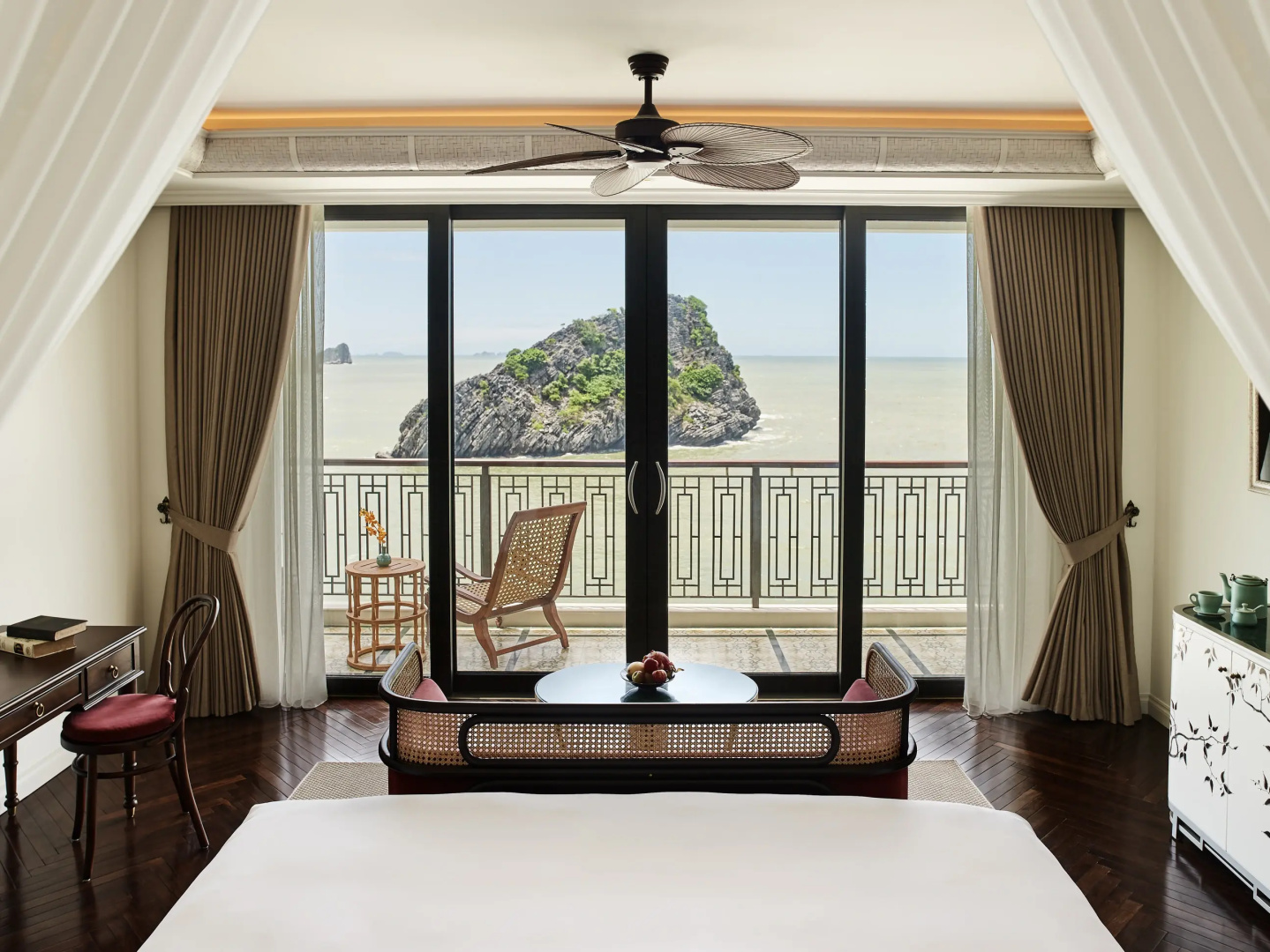 Cat Ba Sunrise Resort