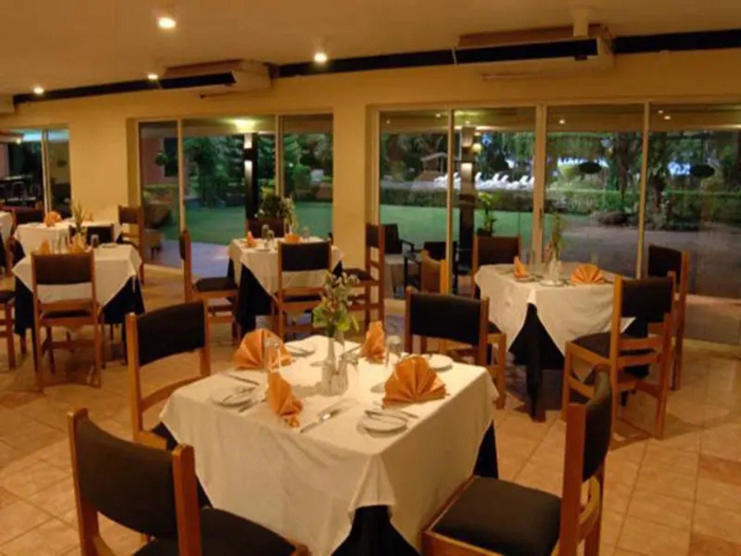 Miridiya Lake Resort