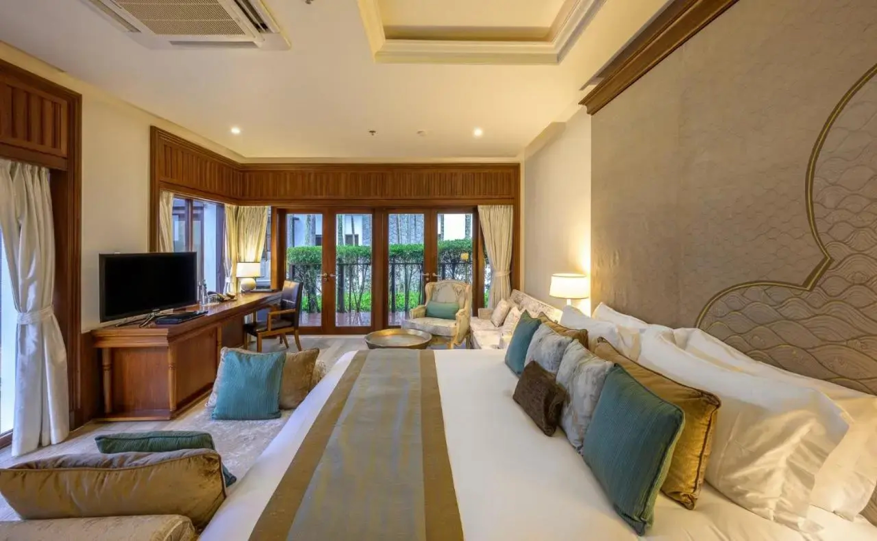 Maikhao Dream Villa Resort & Spa