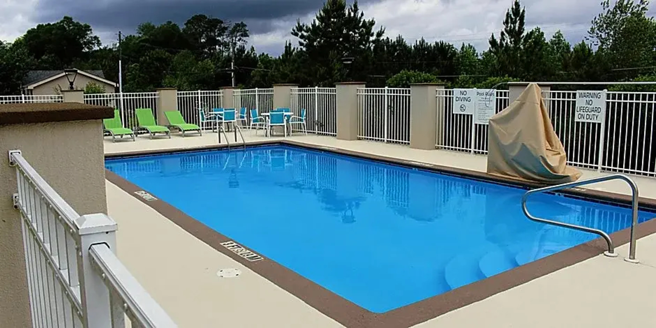 Plaza Inn and Suites