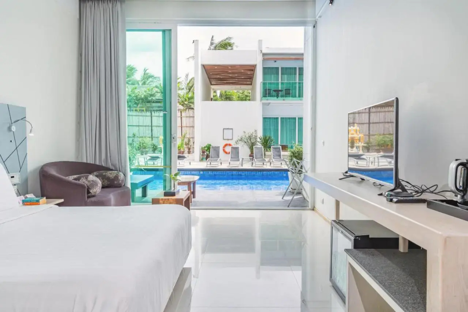 KC Beach Club & Pool Villas