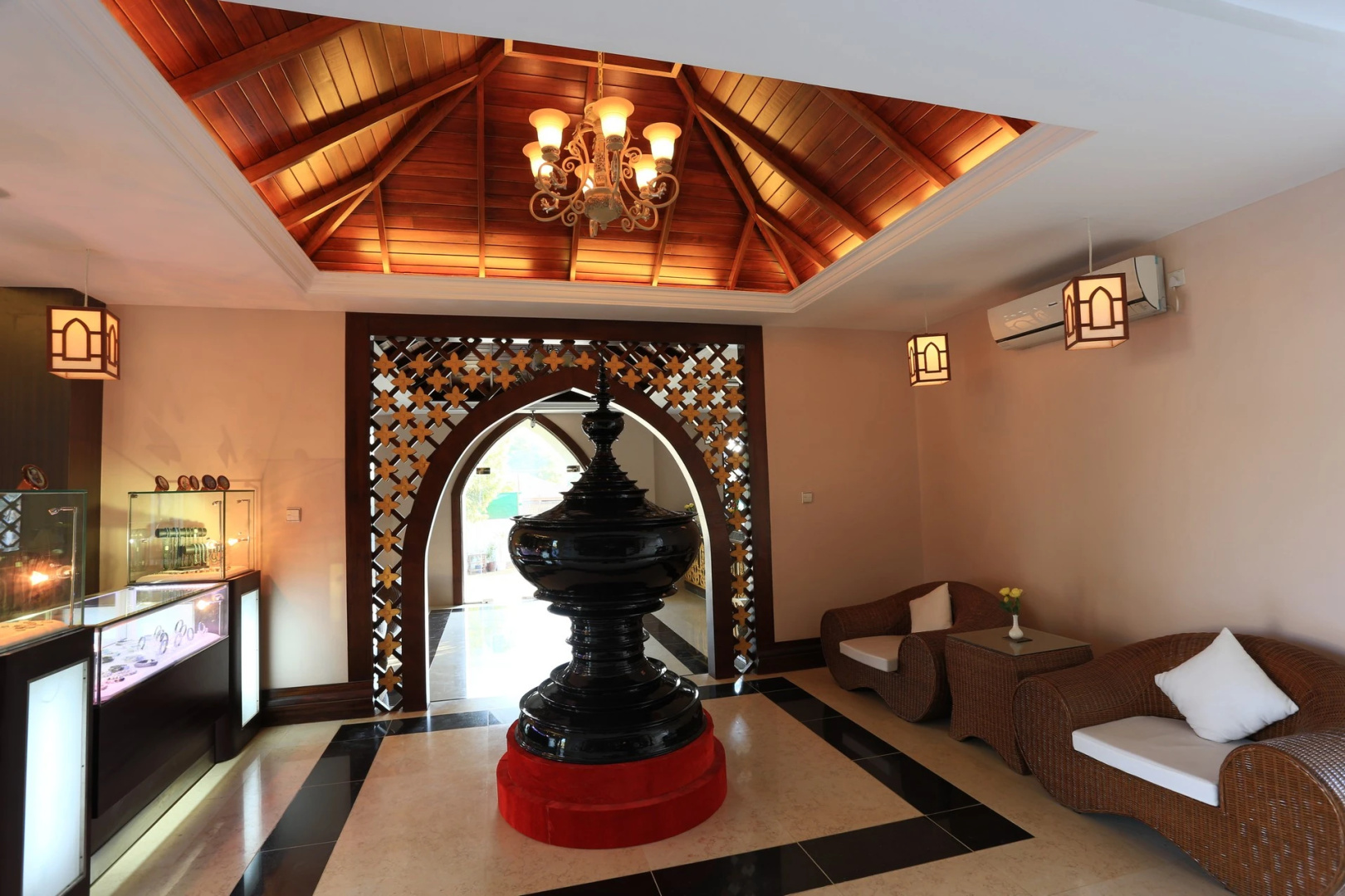 Shwe Yee Pwint Hotel