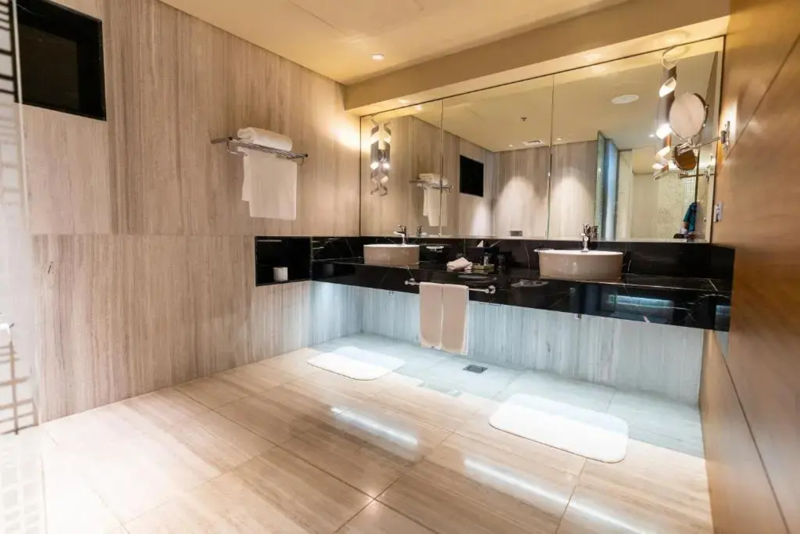 The Art Hotel & Resort