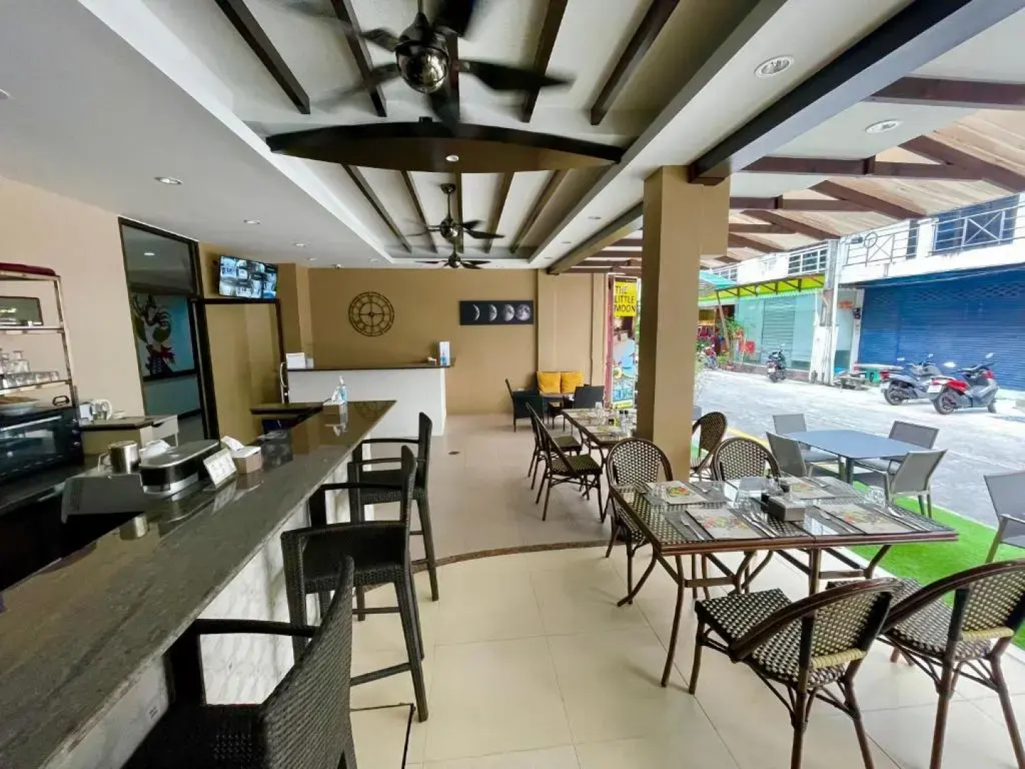 The Little Moon Residence