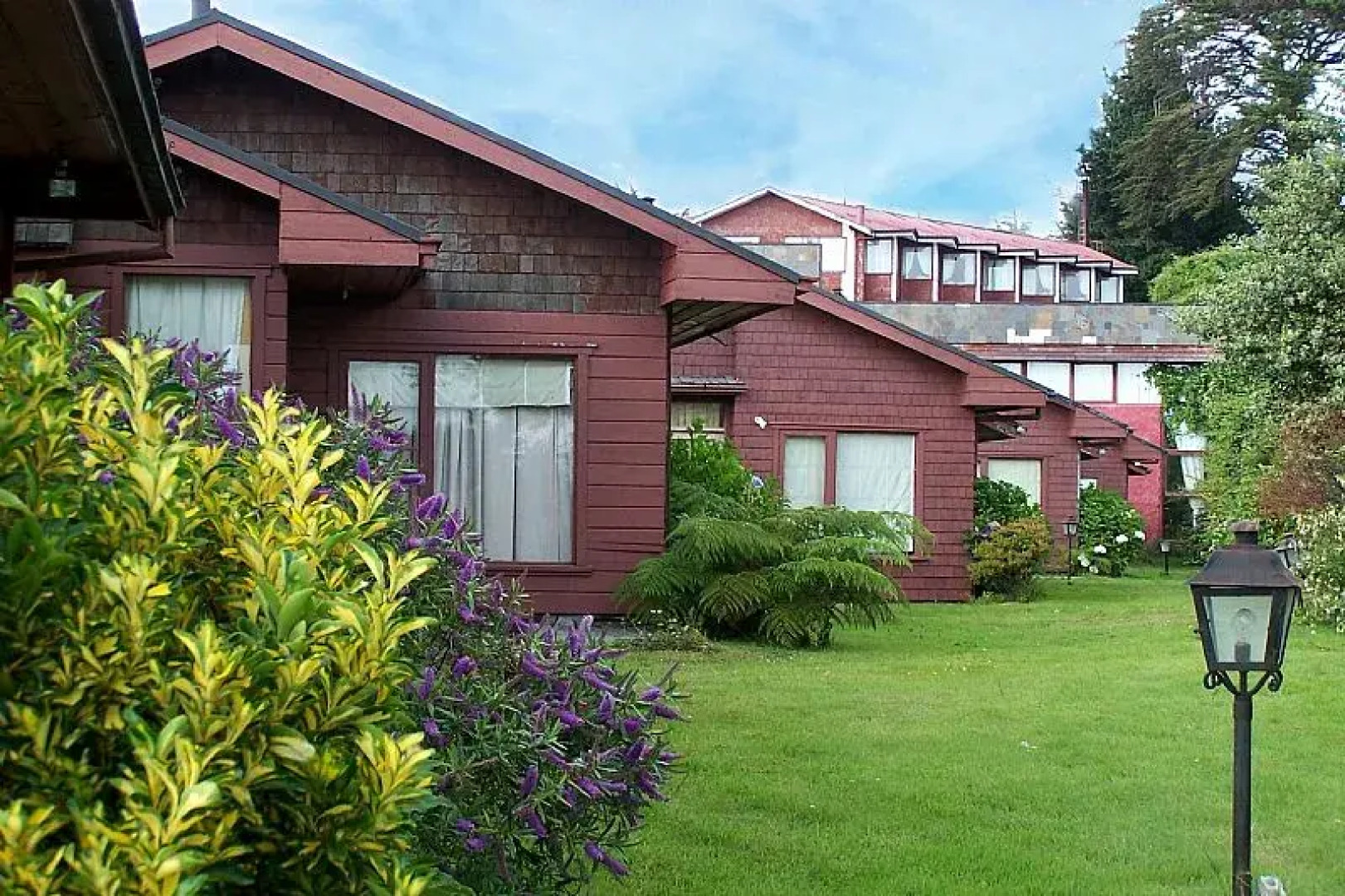 Los Alerces Hotel Cabañas Y Salones