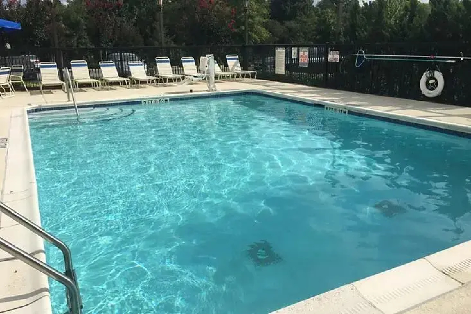Holiday Inn Express Hotel & Suites Greensboro Airport Area by IHG