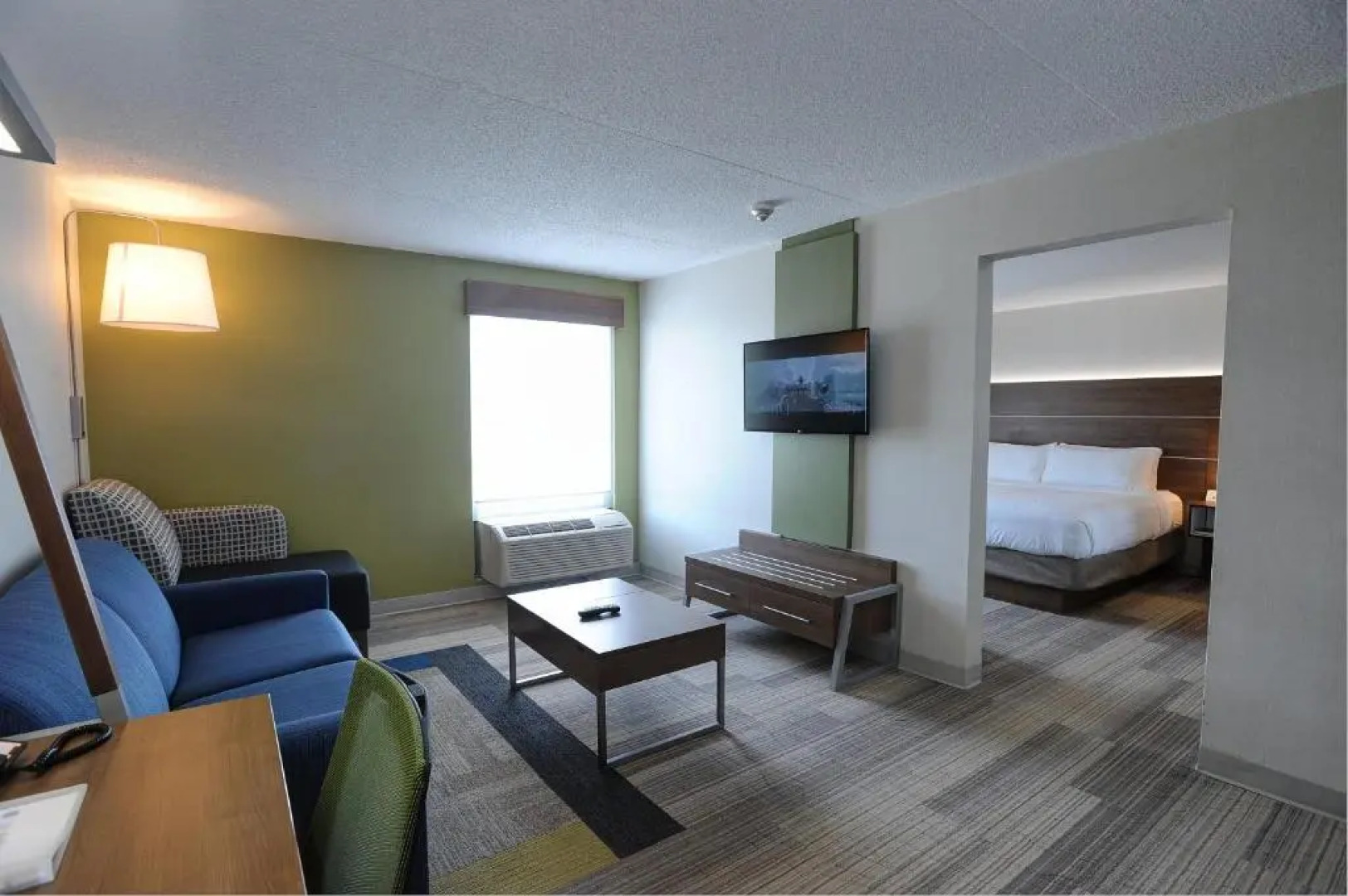 Holiday Inn Express & Suites Toronto Airport West by IHG