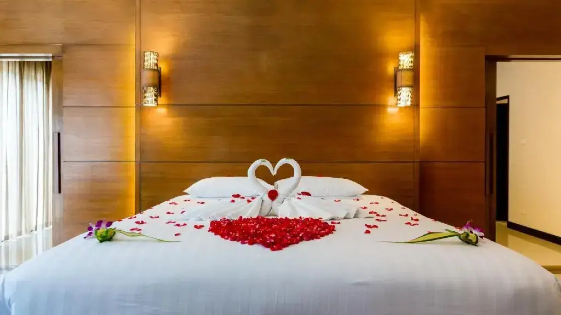 Horizon Karon Beach Resort & Spa