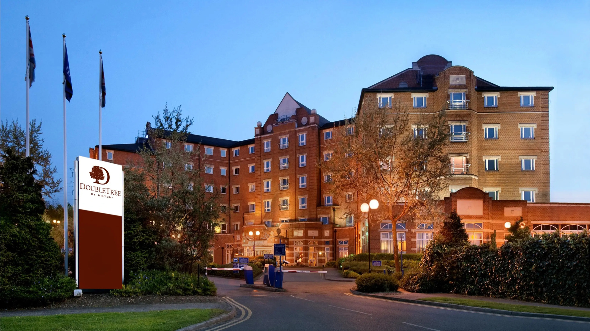 DoubleTree by Hilton Dartford Bridge