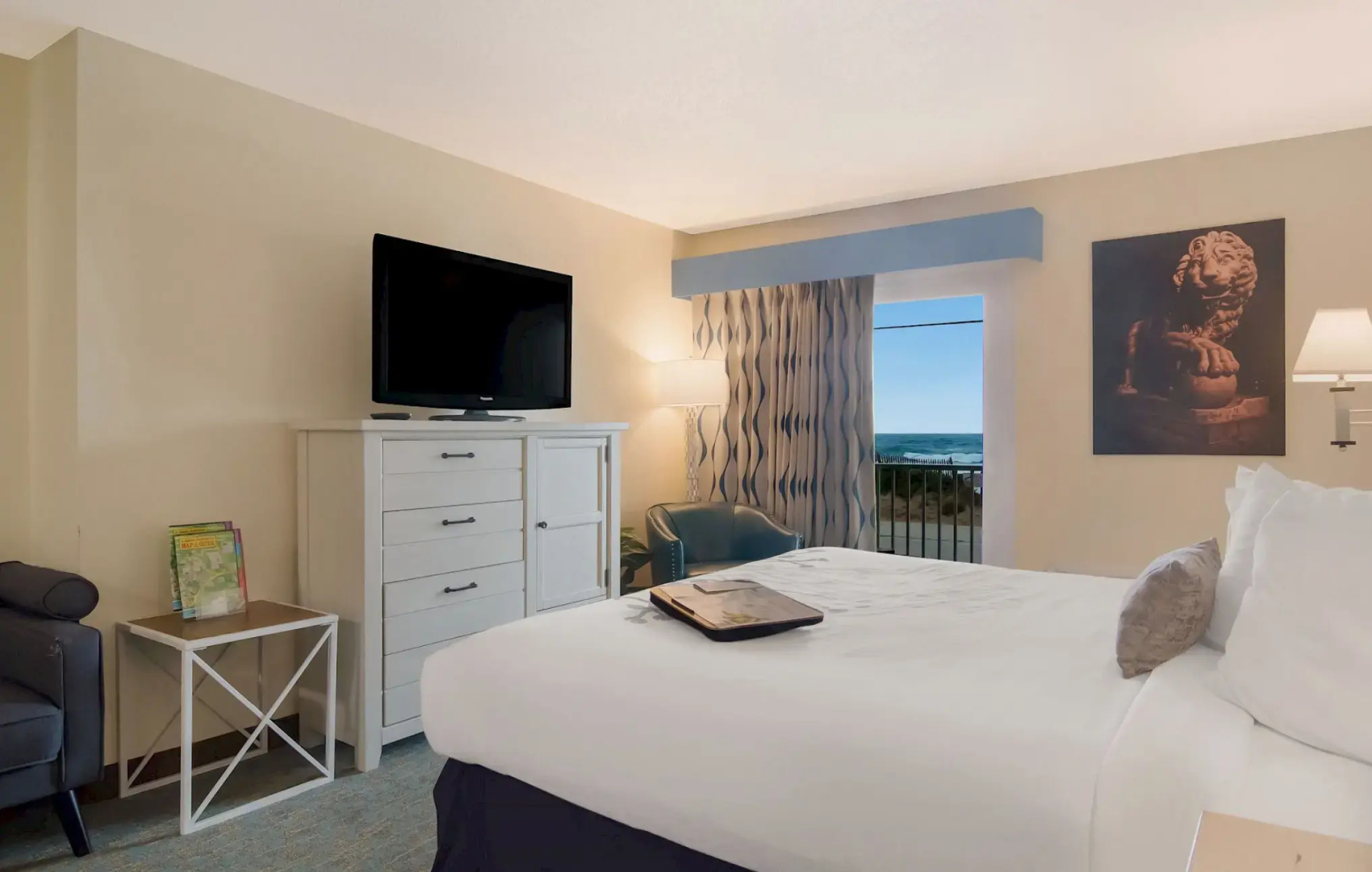 Ocean Sands Beach Boutique Inn - 1 Acre Private Beach