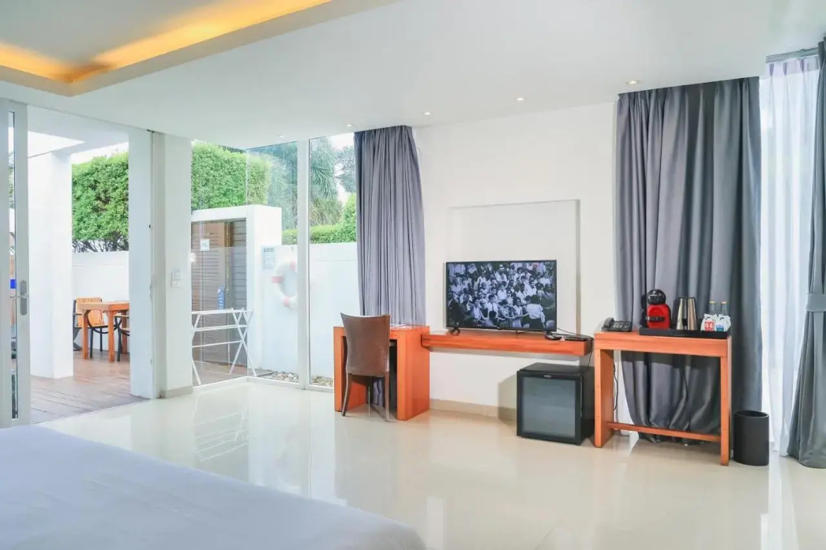 KC Beach Club & Pool Villas