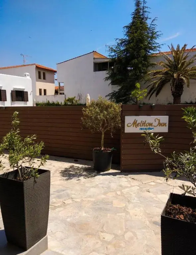 Meliton Inn Hotel & Suites