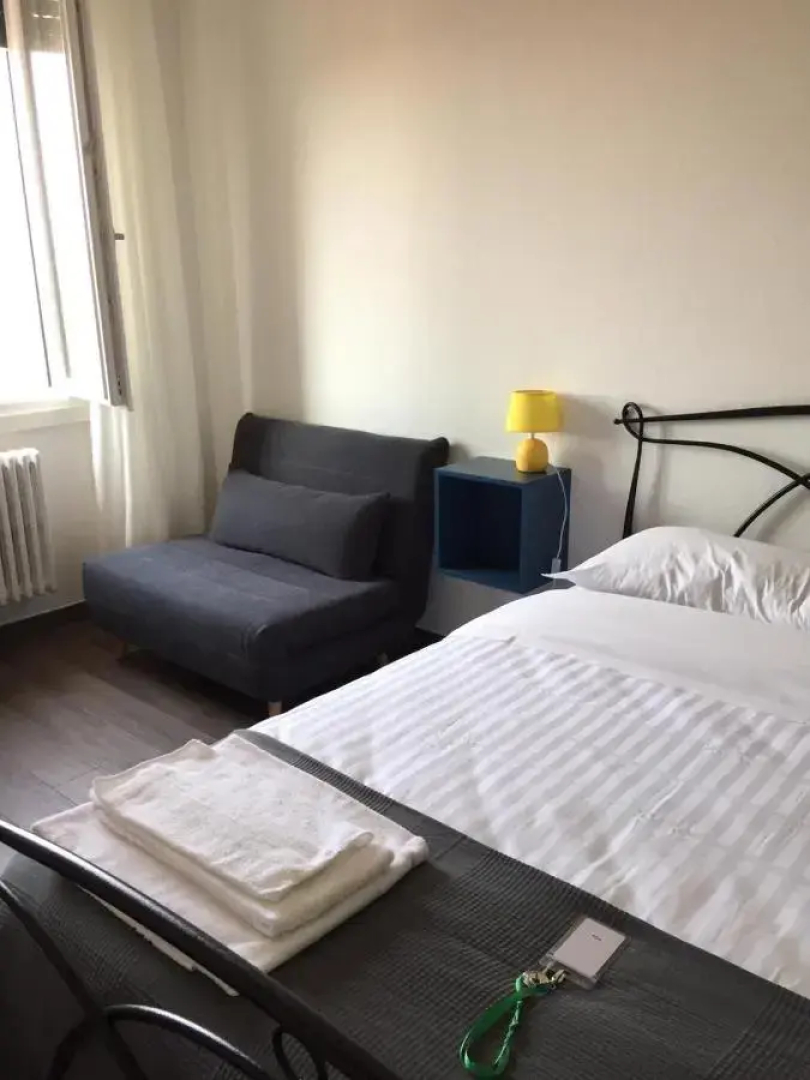 Отель Mambo Suites