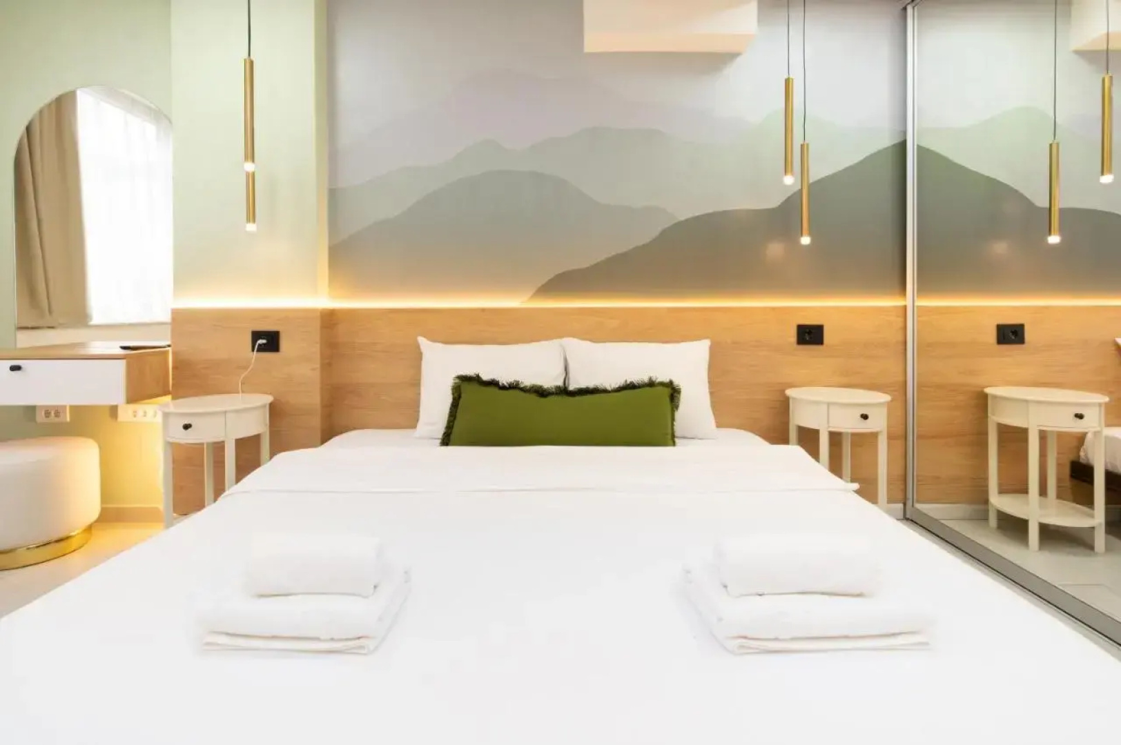 7 Hills Suites
