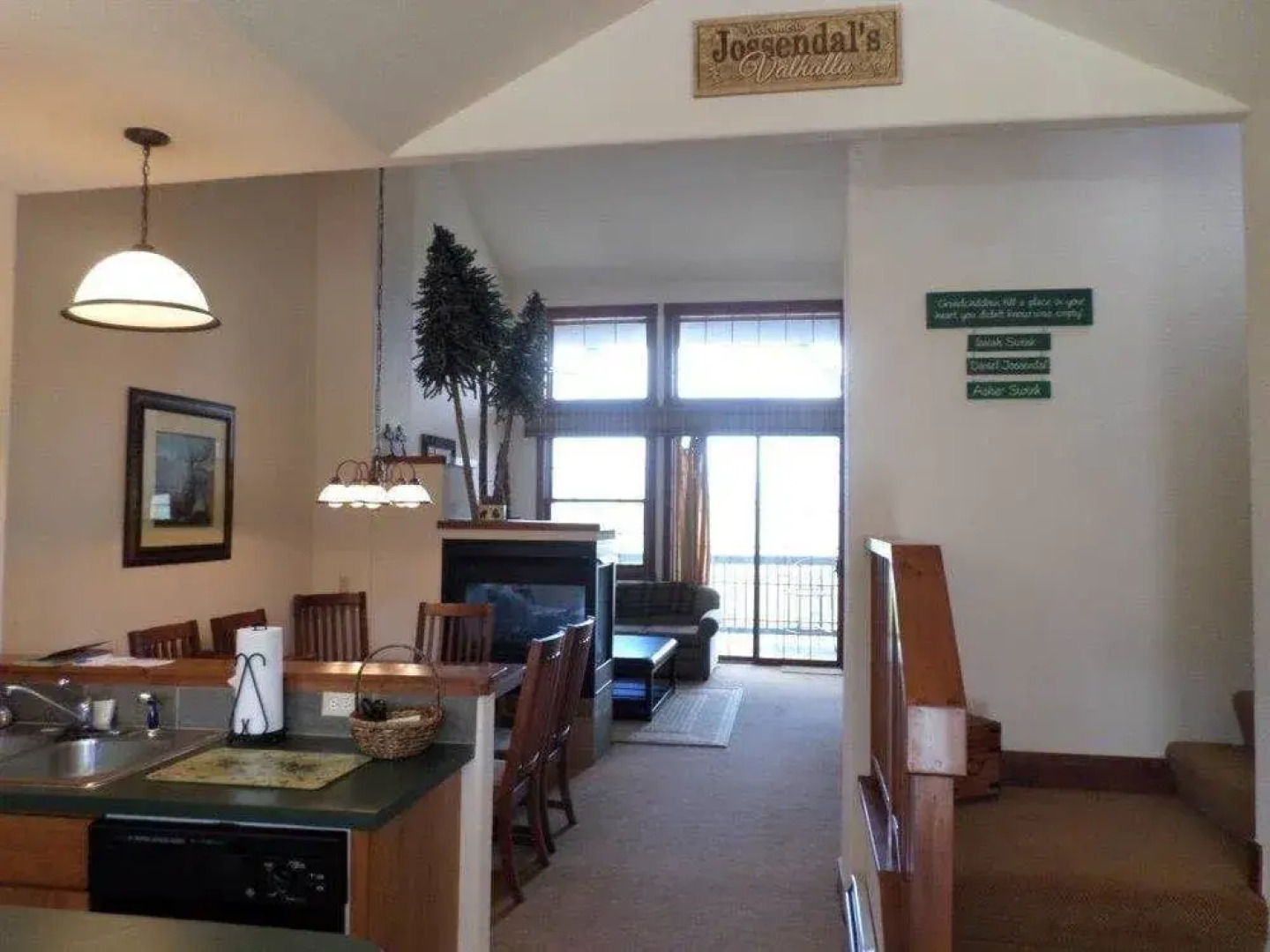 Kicking Horse Lodges