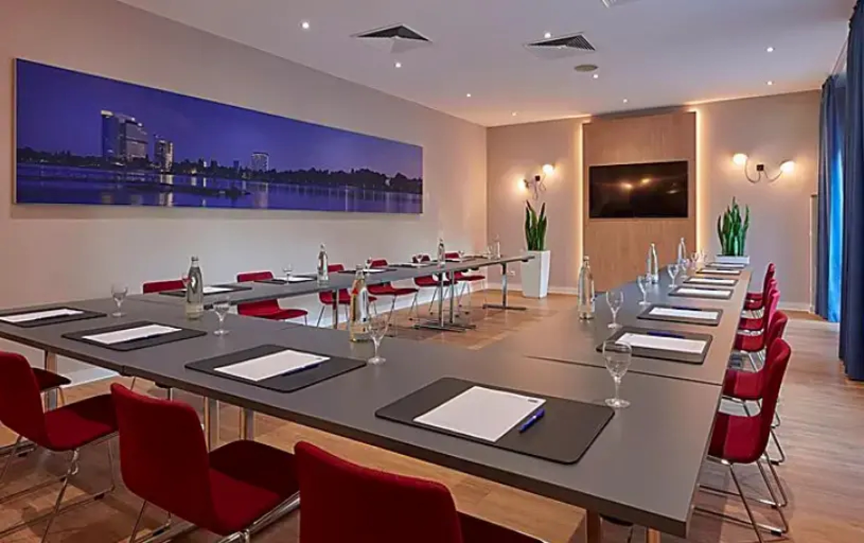 Holiday Inn Express Köln-Troisdorf by IHG
