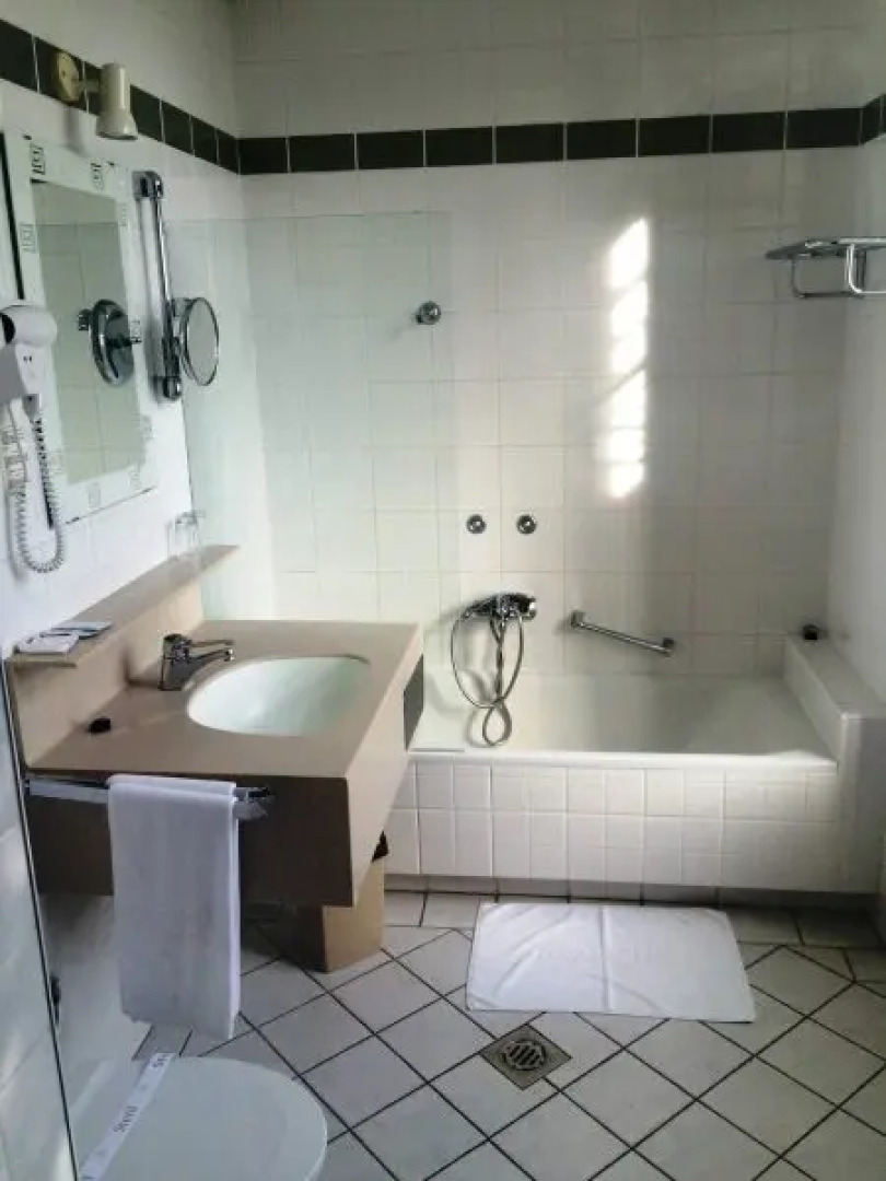 Savoyai Kastelyszallo