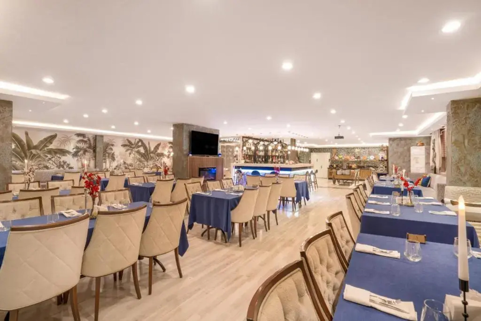 Grand Ani Hotel