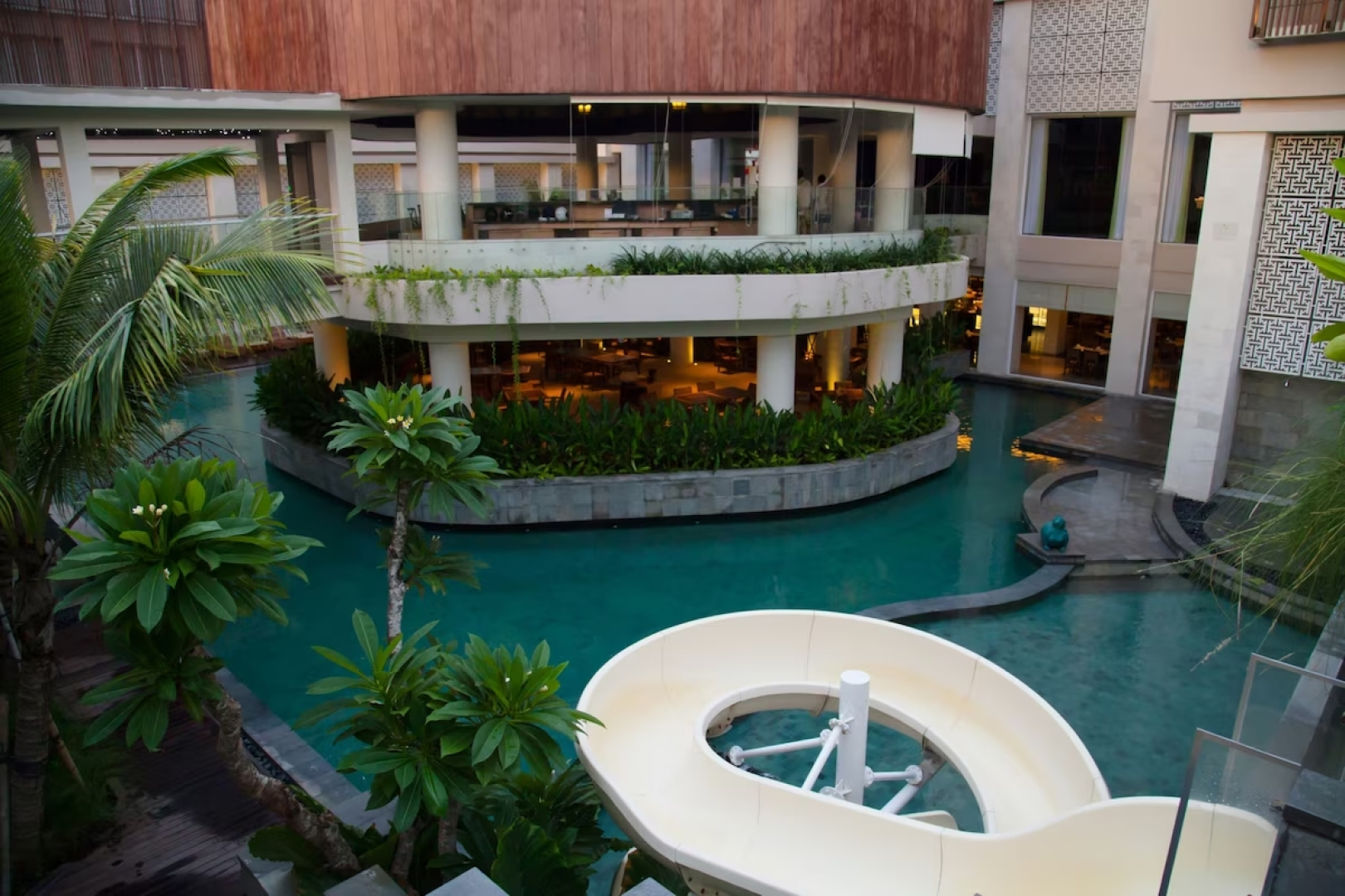 Курорт Bali Paragon Resort Hotel