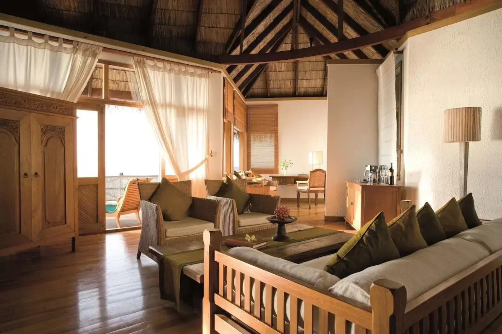 Курорт Coco Palm Dhuni Kolhu