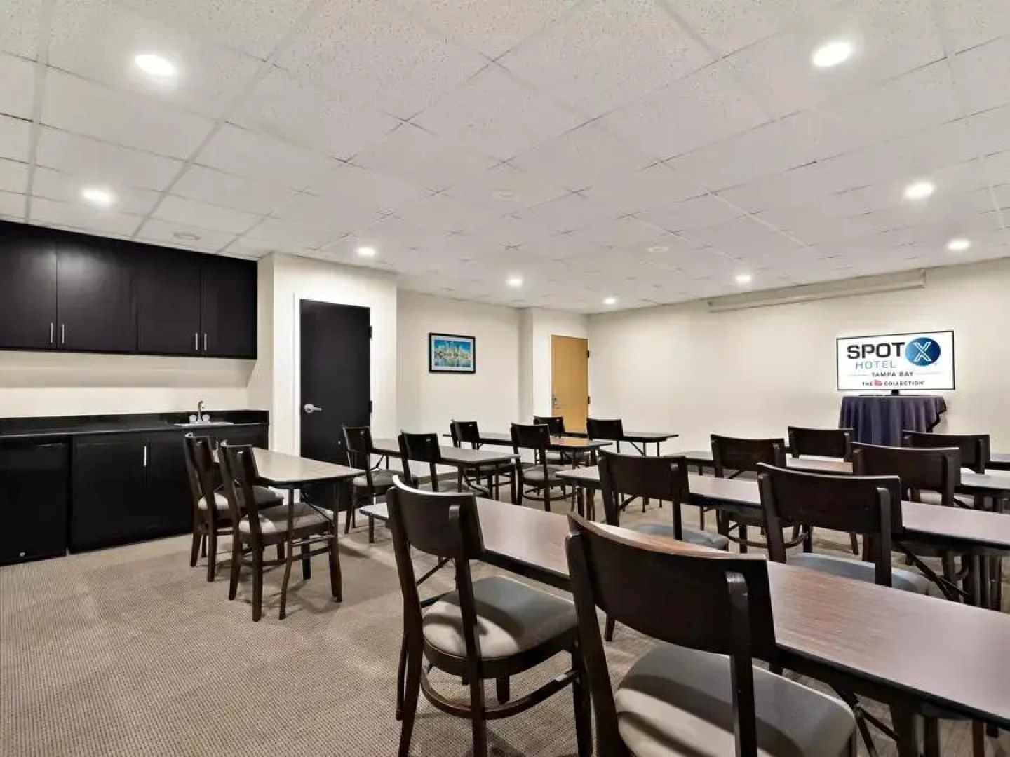 SPOT X Hotel Tampa - Wesley Chapel by The Red Collection