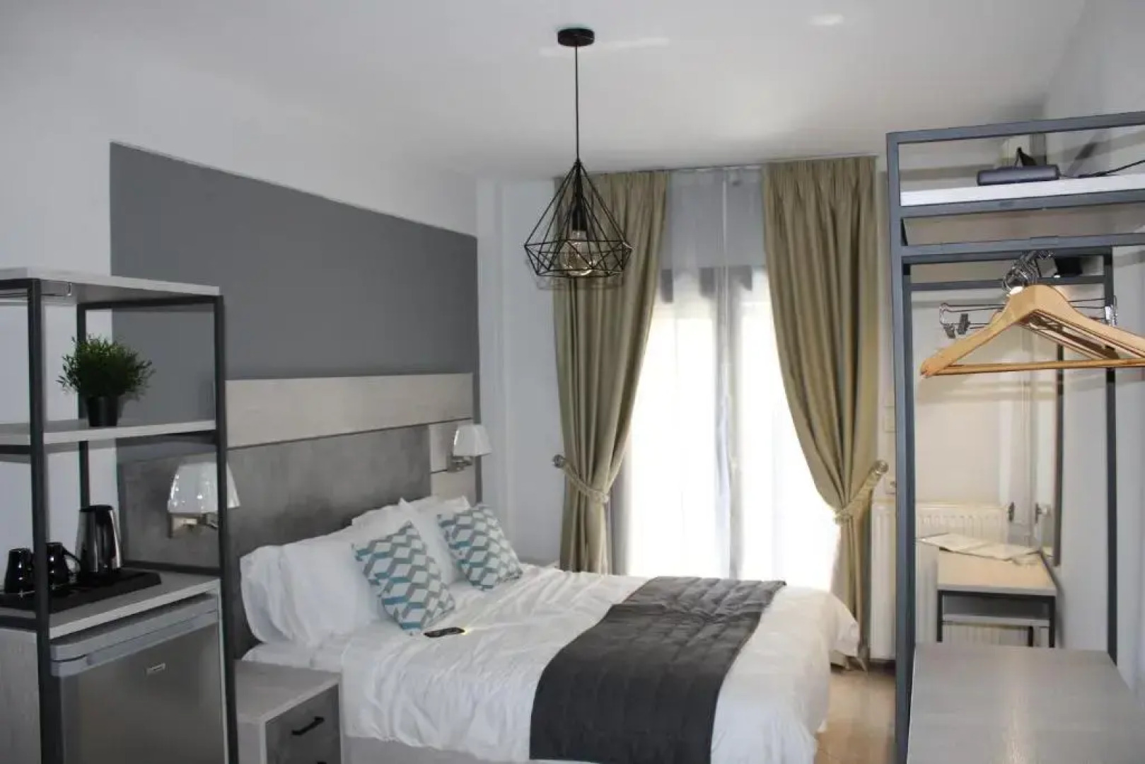 Meliton Inn Hotel & Suites