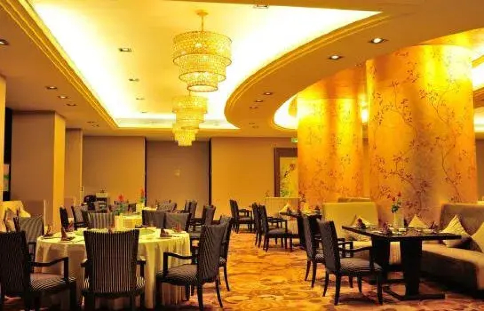 JoyHome New Century Hotel