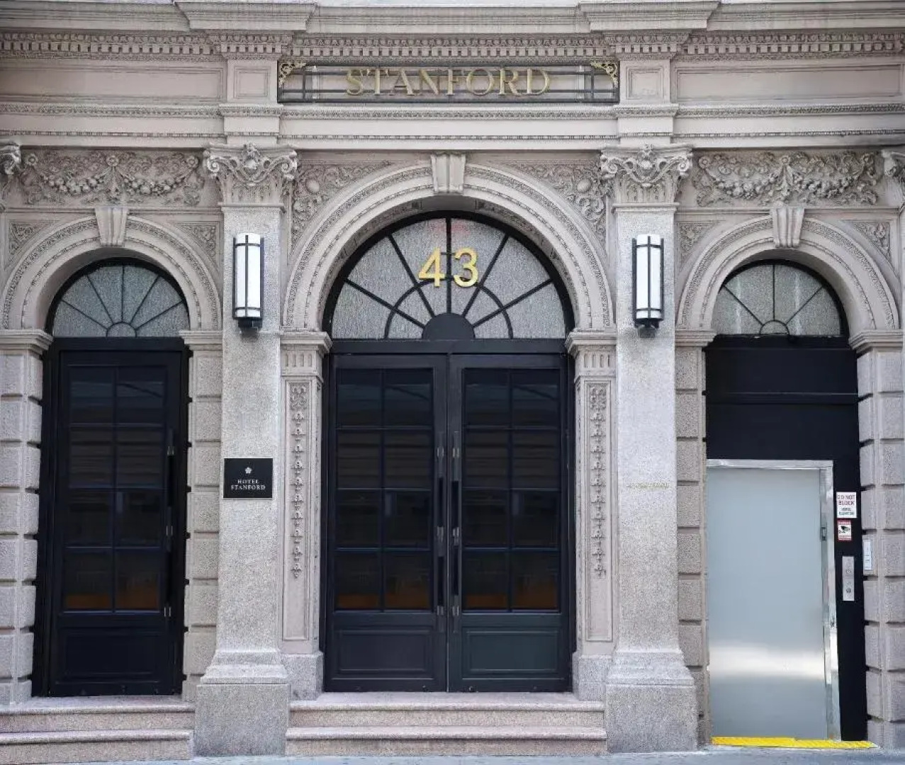 Отель Stanford