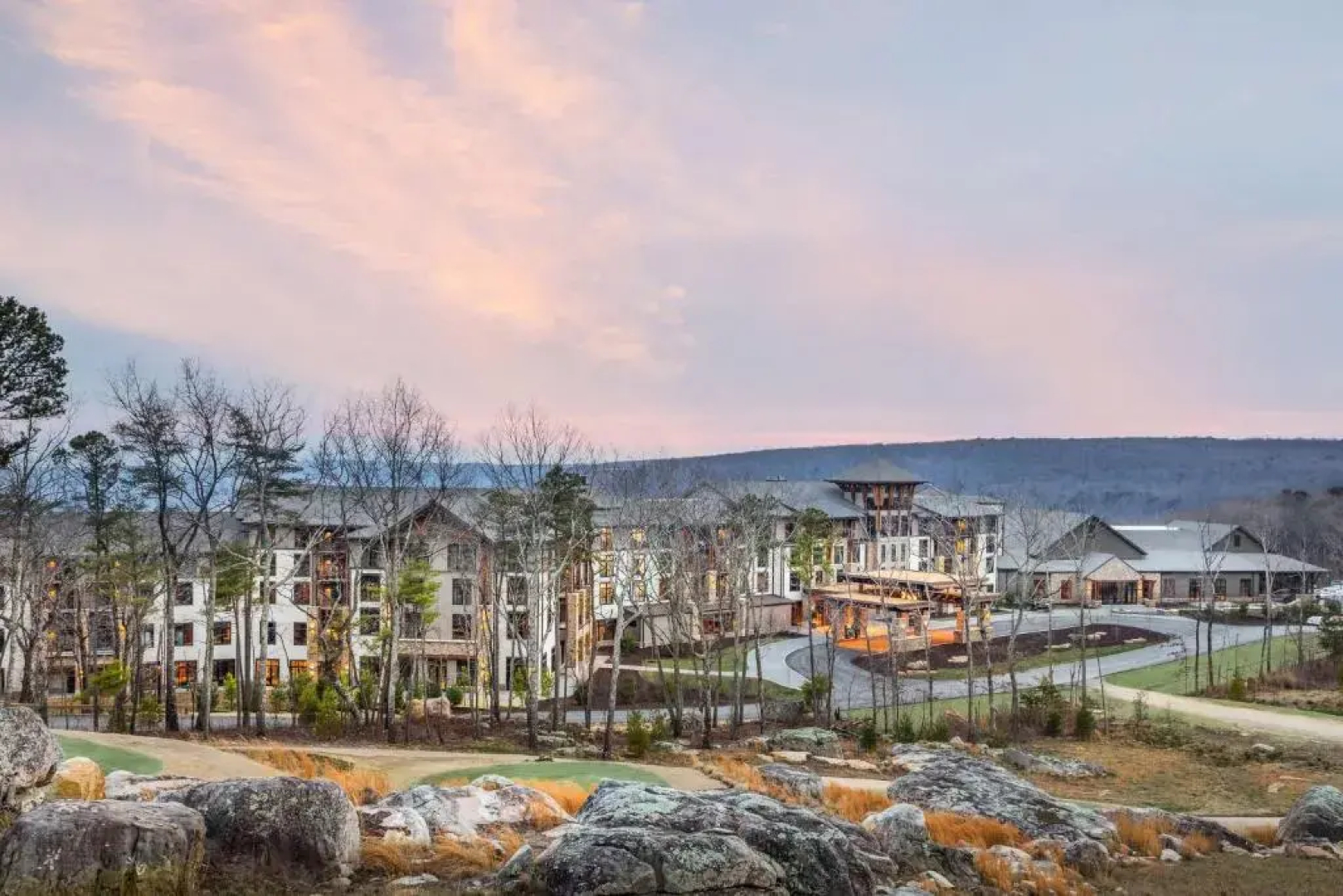 Cloudland At McLemore Resort Lookout Mountain, Curio by Hilton