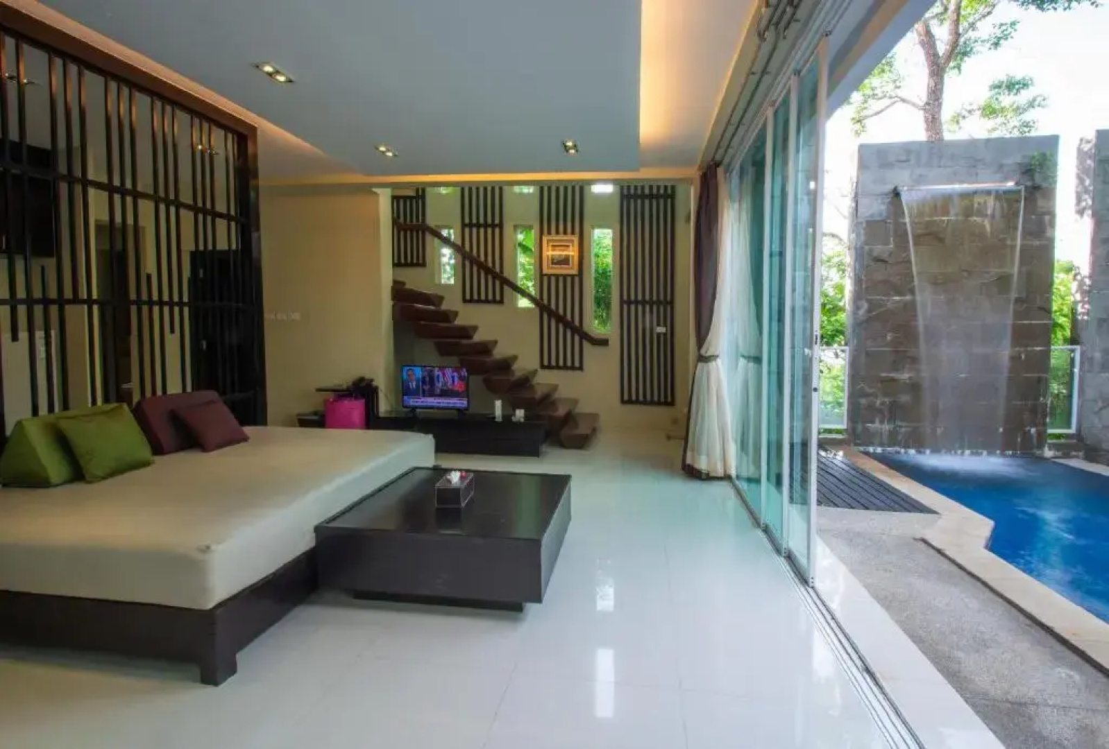 Peach Blossom Resort & Pool Villa