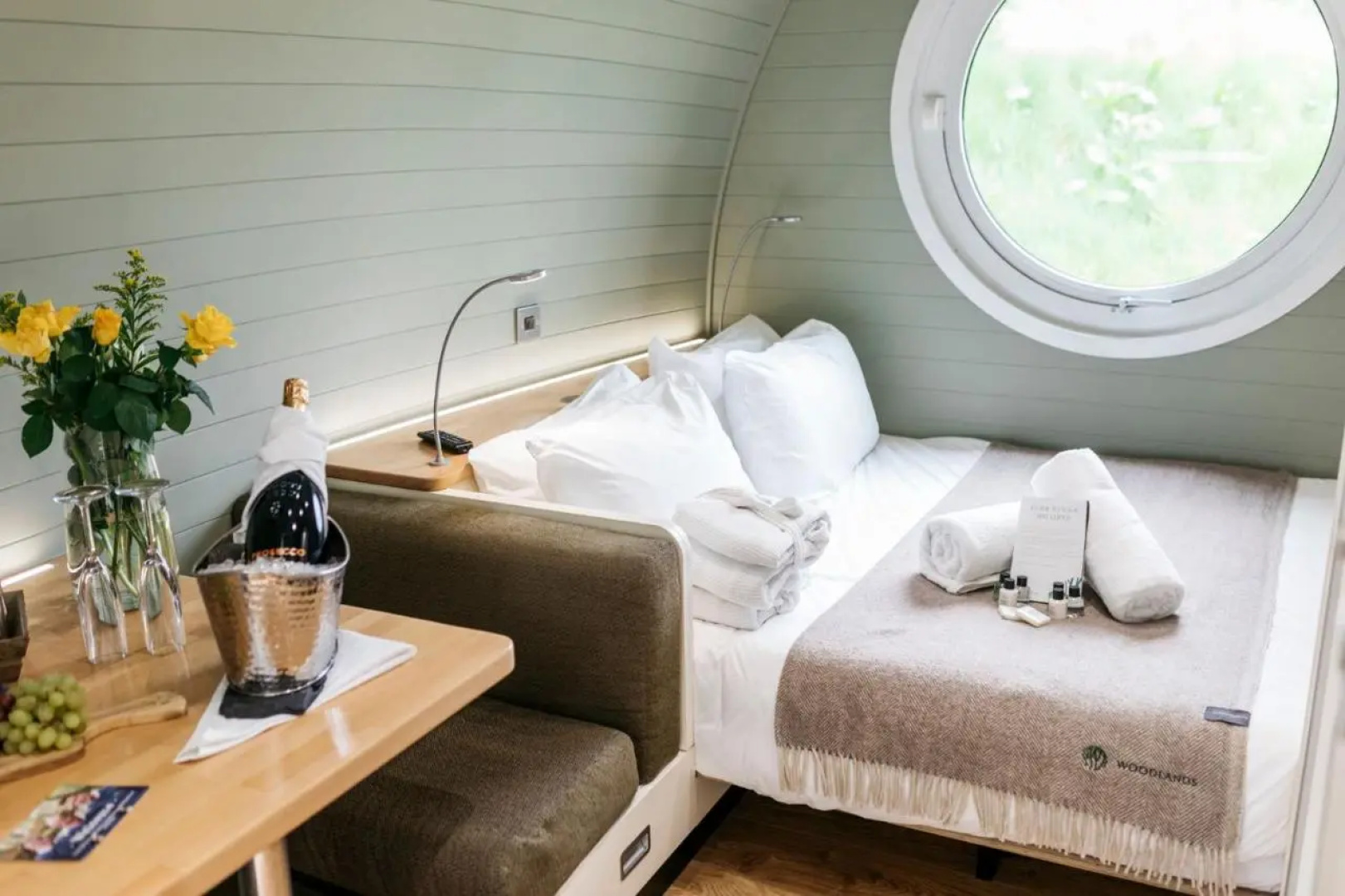 RiverBeds Lodges with Hot Tubs