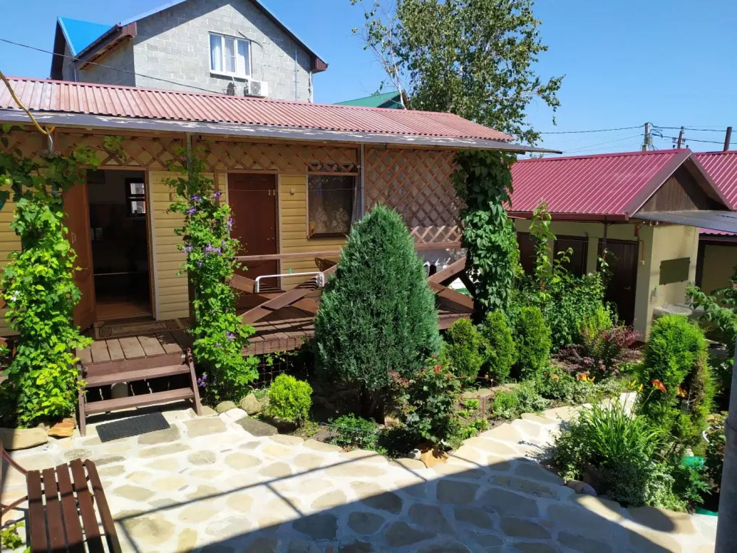 Tikhy Dvorik v Bette