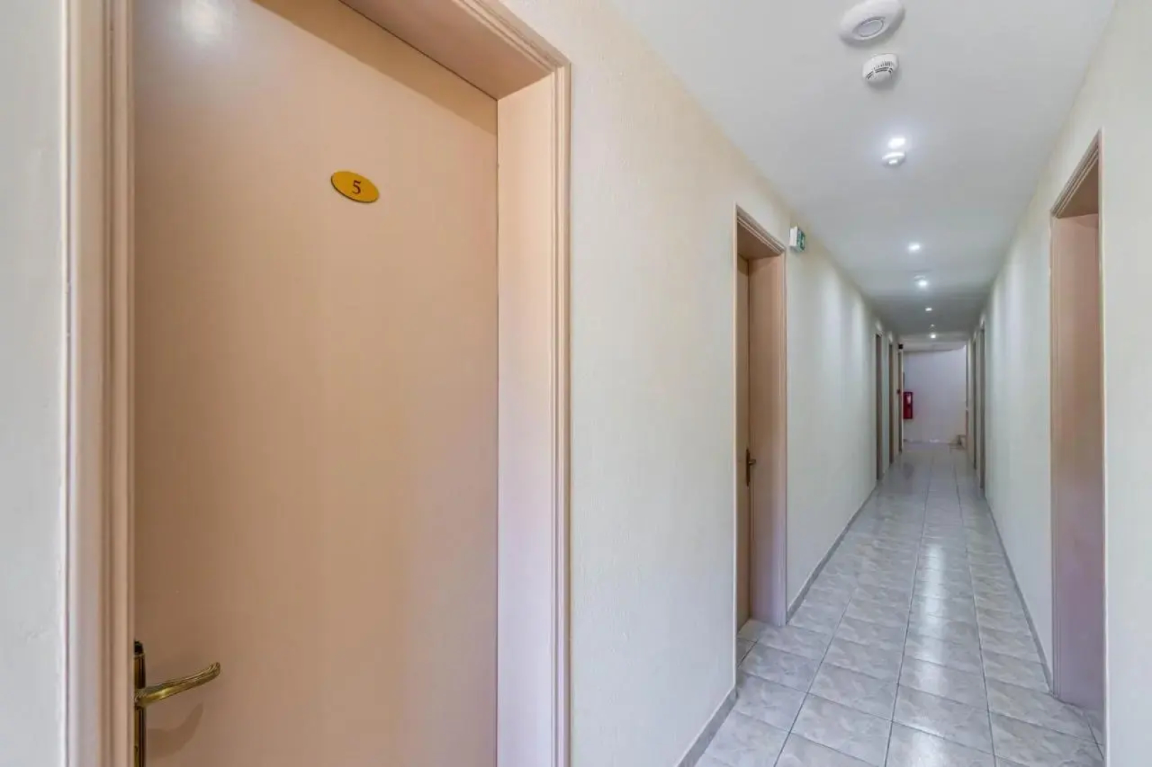 Angela Hotel and Apartments