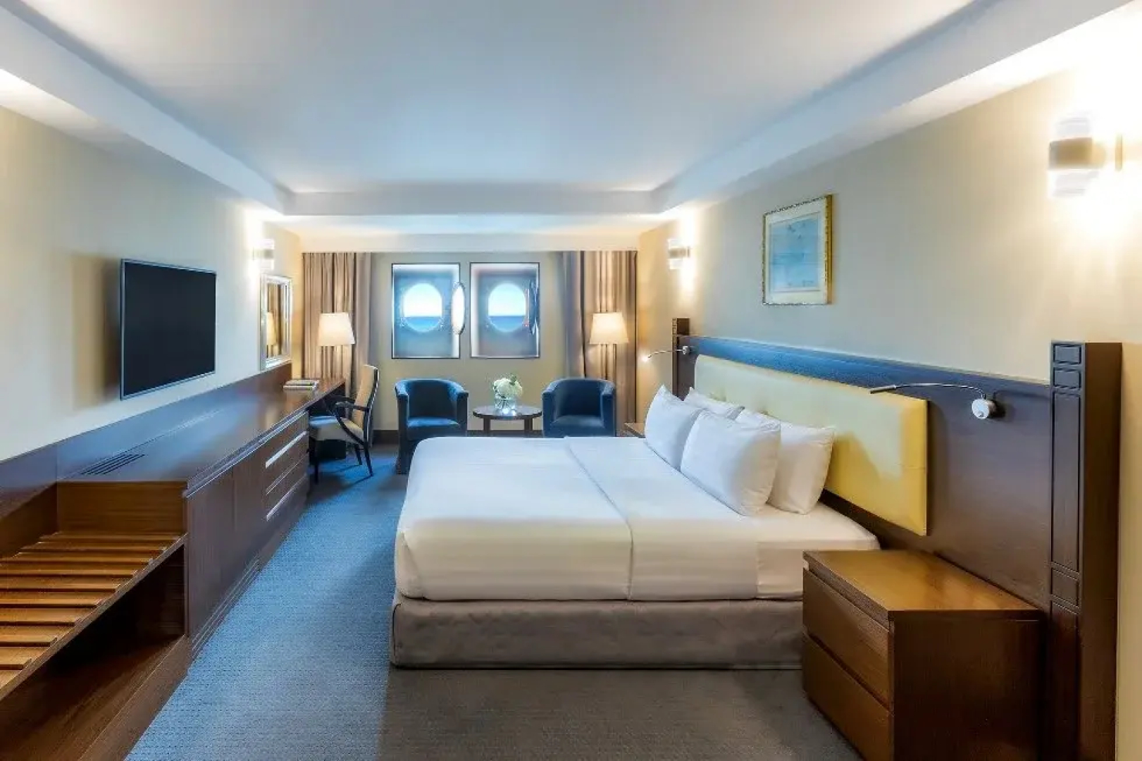 Queen Elizabeth 2 Hotel by Accor