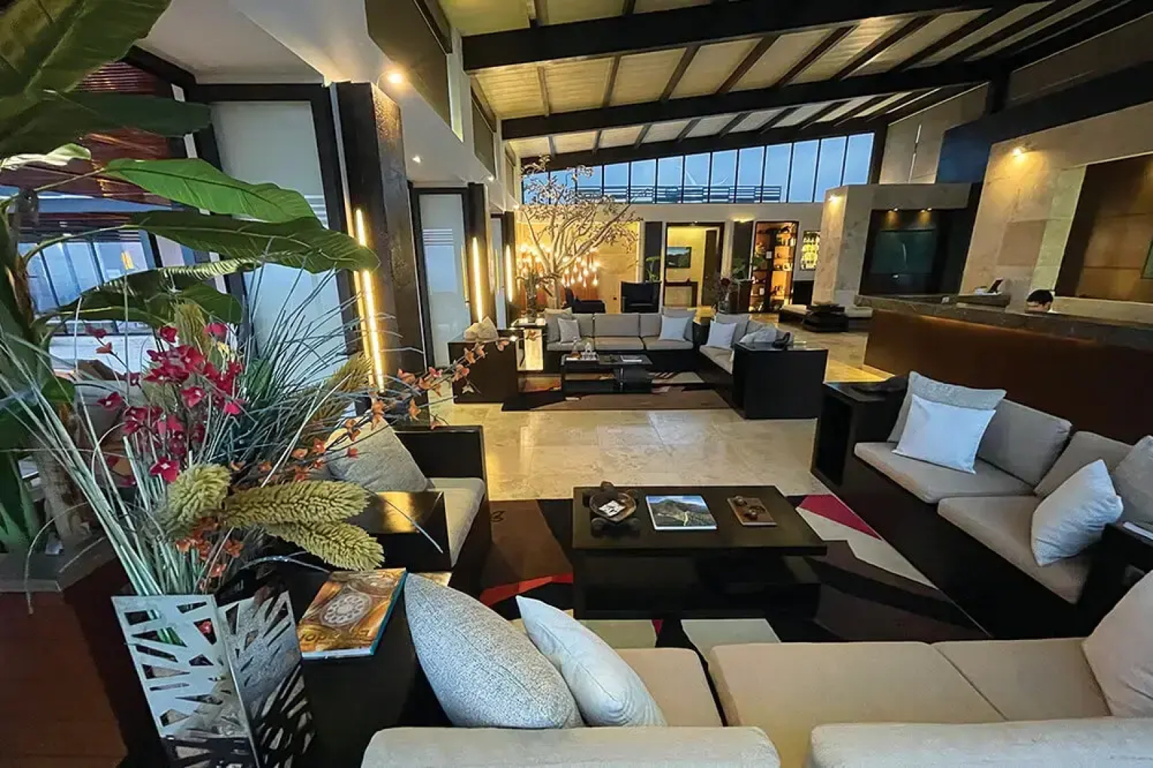Pikaia Lodge