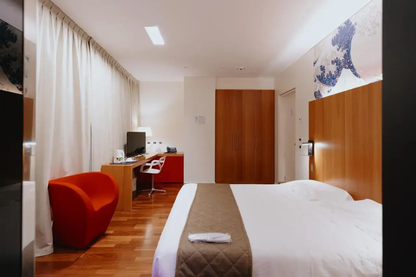 New Ipoint Hotel