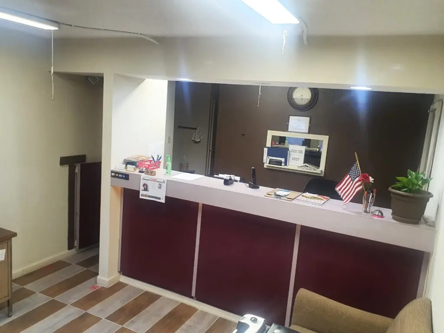 Country Club Inn & Suites