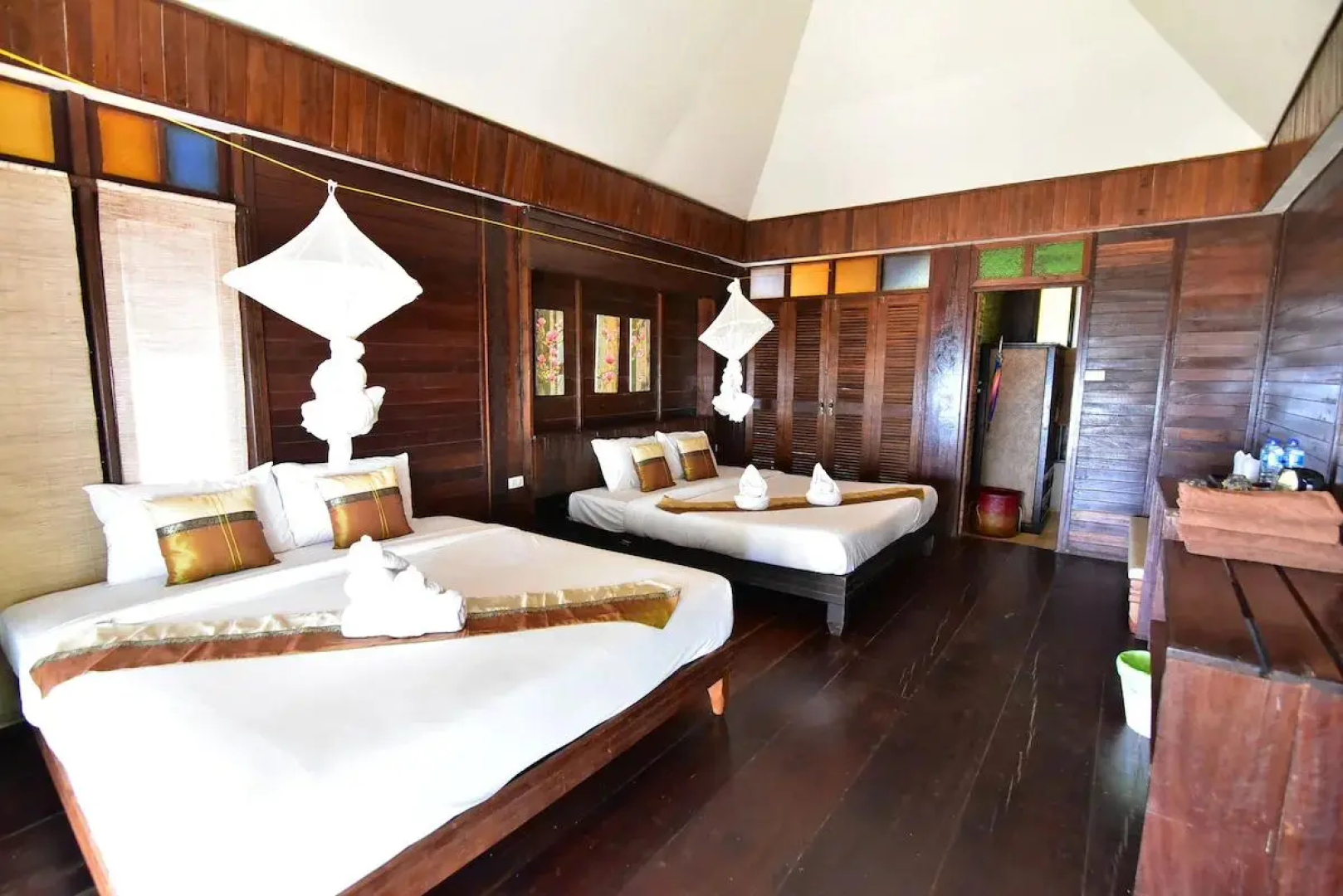 Отель Koh Ngai Thanya Beach Resort