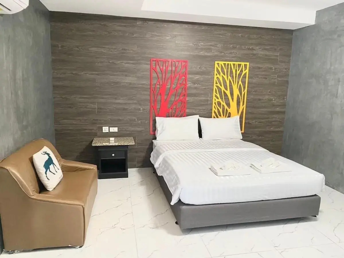 Chainatgrand Hotel