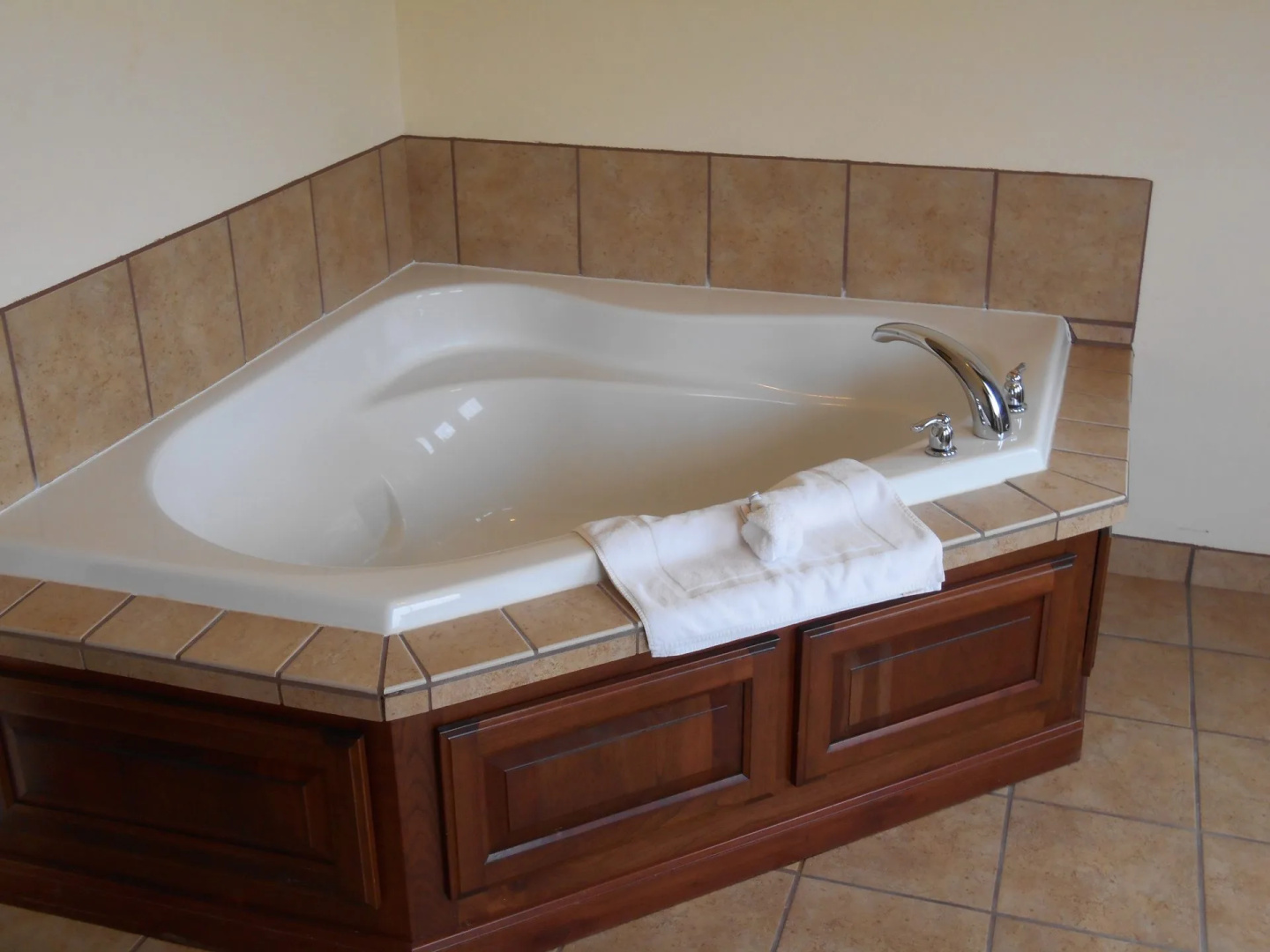 Settle Inn & Suites Linn