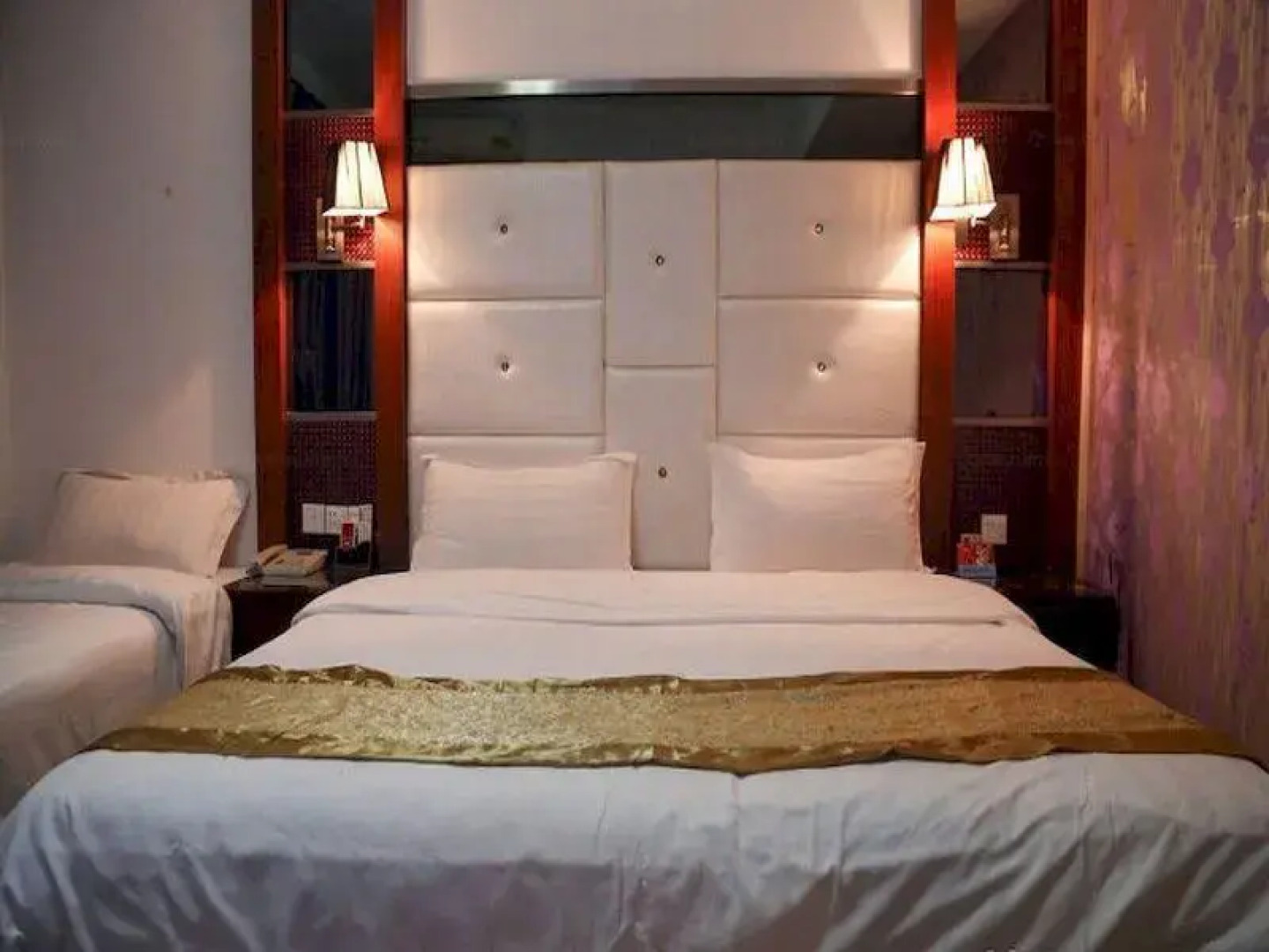 China Century Comm Meree Hotel