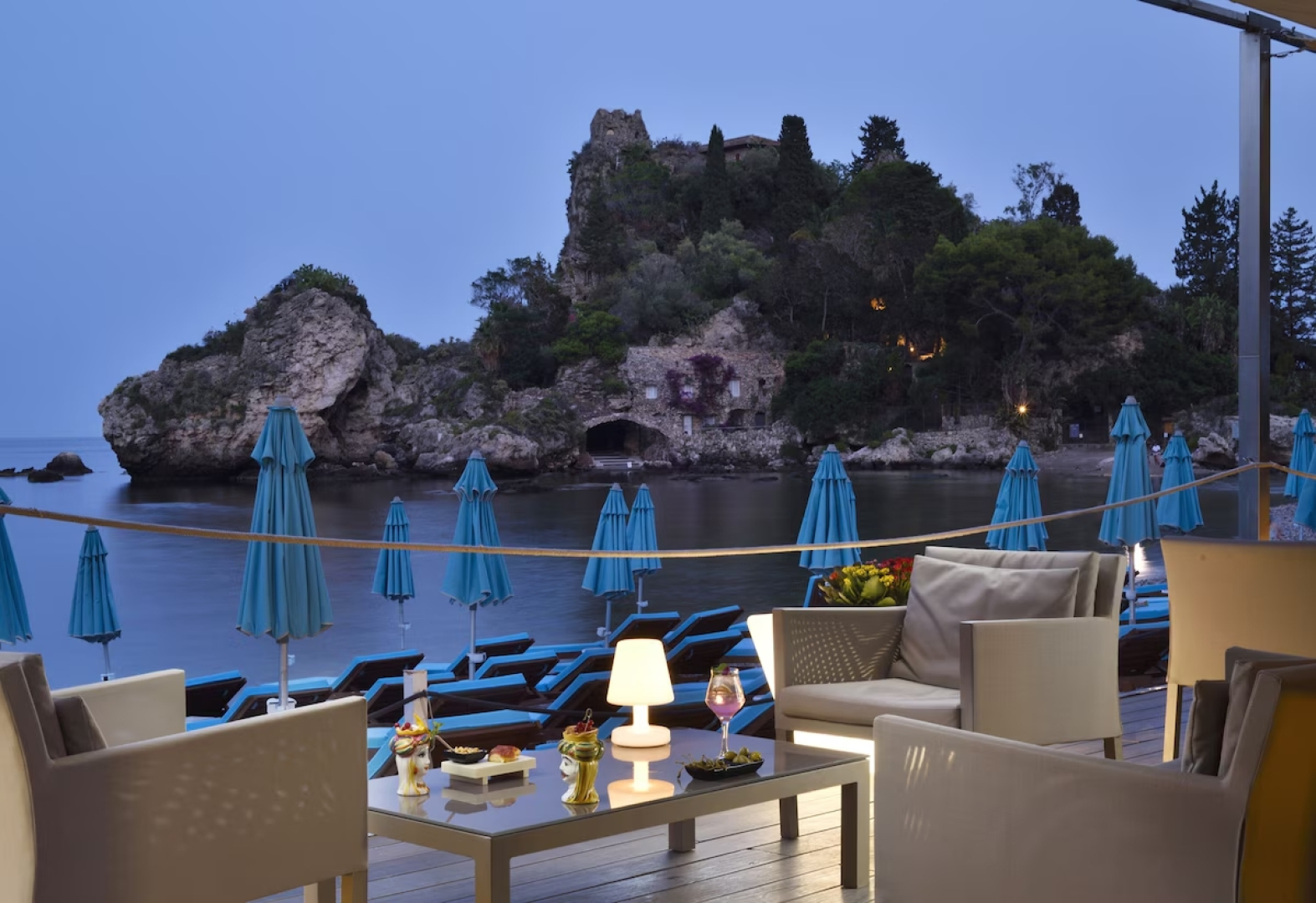 Курортный отель La Plage Resort