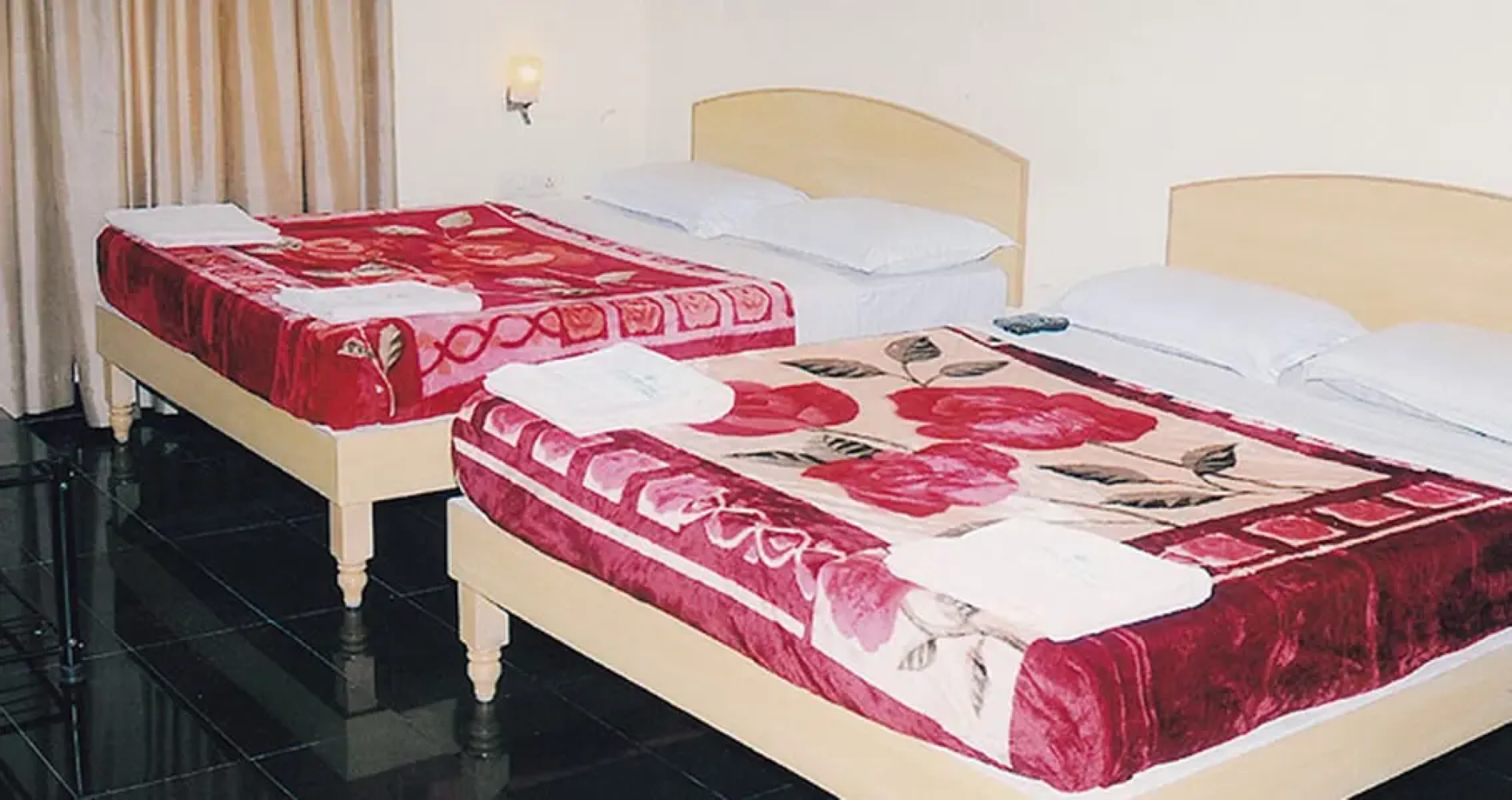 Hotel Adhi Manor