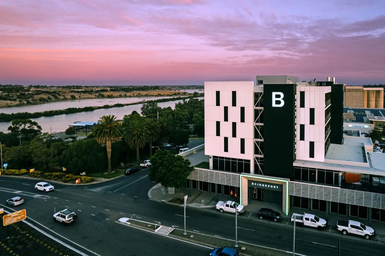 Bridgeport Hotel